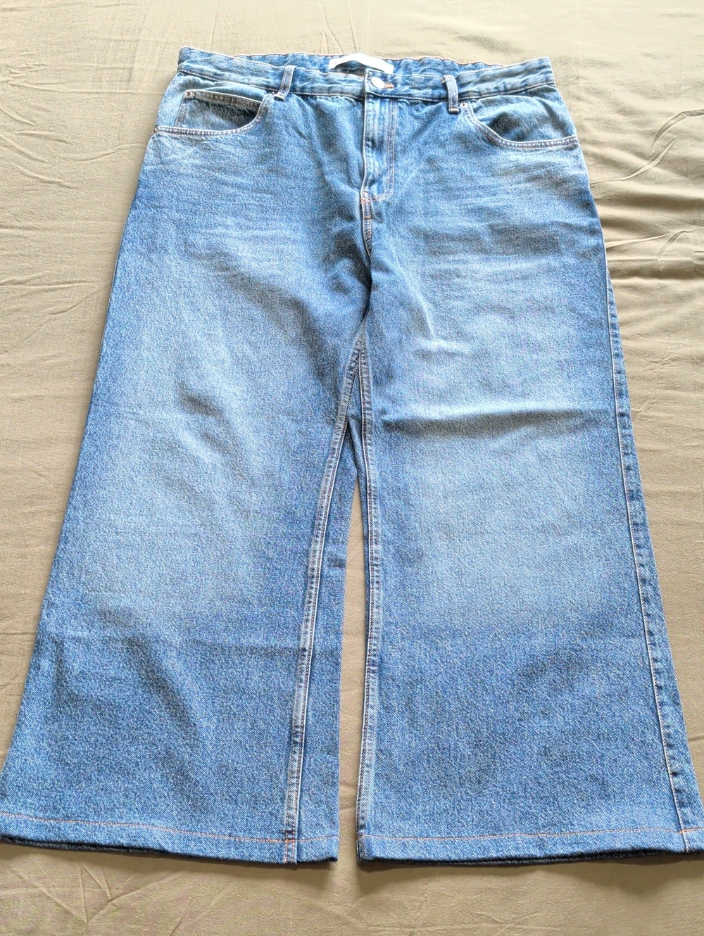 Bershka Baggy Flared Jeans